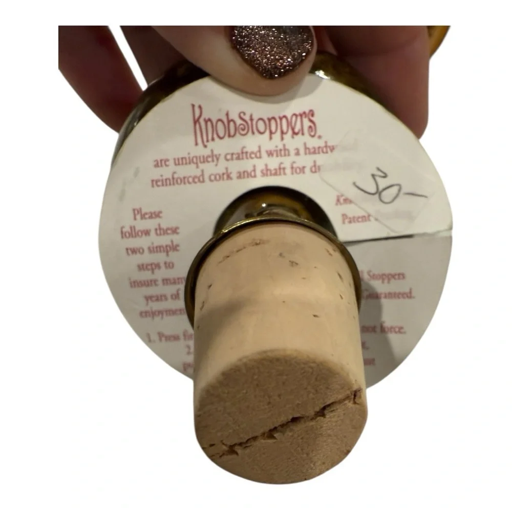 KnobStoppers Vintage Resin Bottle Stoppers Bee & Floral Set of 4, Wine Corks